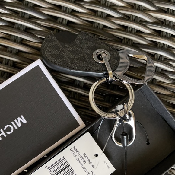 Men`s Harrison Signature Logo Black Bottle Opener Key Fob Black - Picture 5 of 12